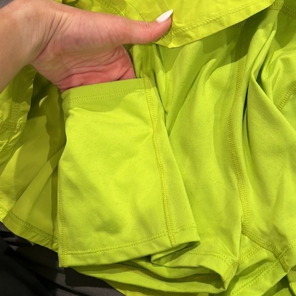 FREE PEOPLE Movement Chartreuse Skirt Ruffled Short Size‎ Large - Picture 6 of 10